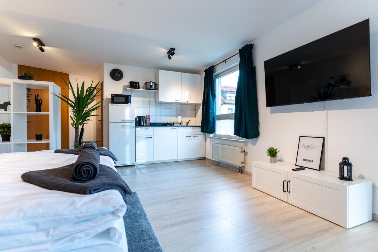 Mercedes I Stuttgart I Kitchen I Home Office I Parkplatz Boeblingen Exterior photo
