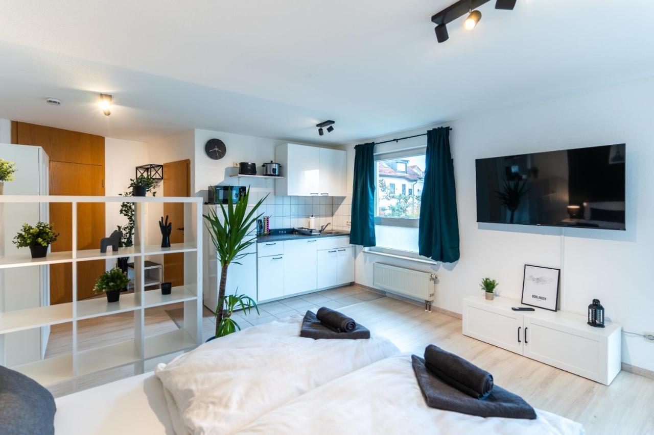 Mercedes I Stuttgart I Kitchen I Home Office I Parkplatz Boeblingen Exterior photo